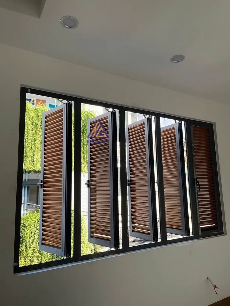 Cửa nhôm kính Khoa Giác — Cửa đi nhôm kính công trình tiêu biểu