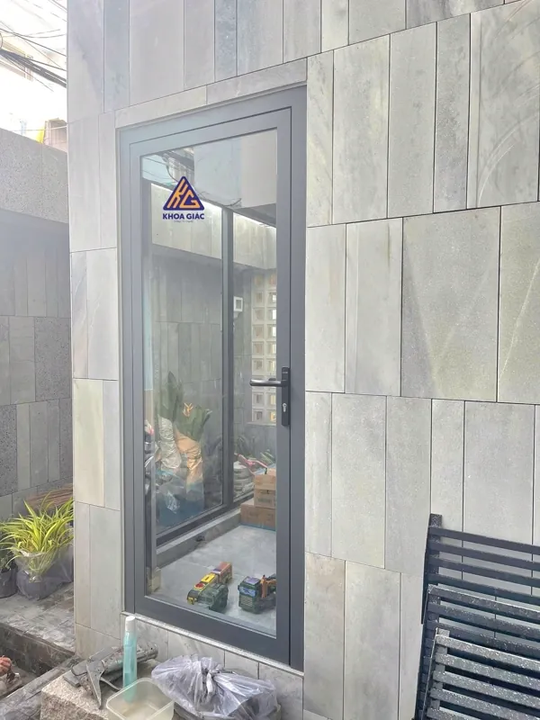 Cửa 1 cánh, Xingfa — thi công tại Cần Thơ, Nhôm Kính Khoa Giác