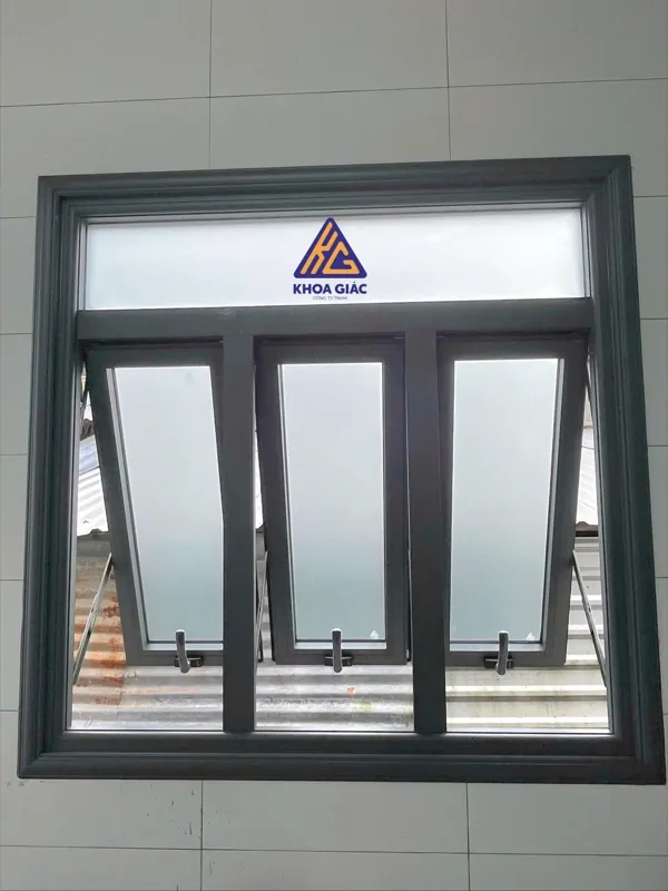 Cửa sổ 3 cánh hất — thi công tại Cần Thơ, Nhôm Kính Khoa Giác