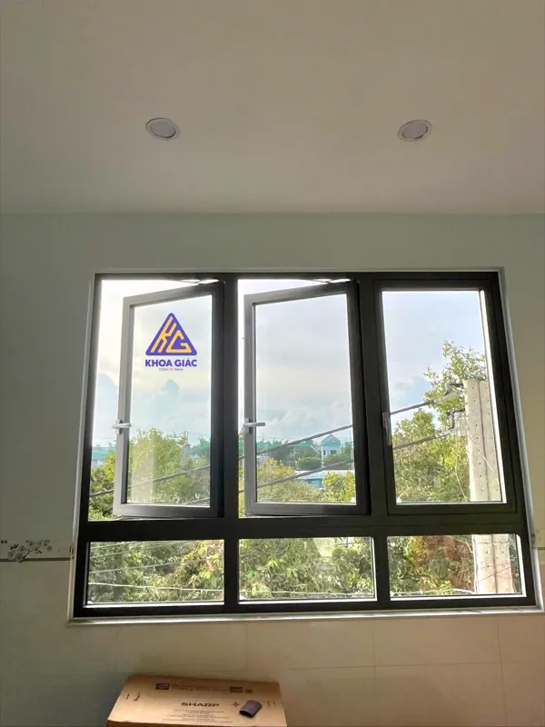 Cửa sổ 3 cánh mở — thi công tại Cần Thơ, Nhôm Kính Khoa Giác