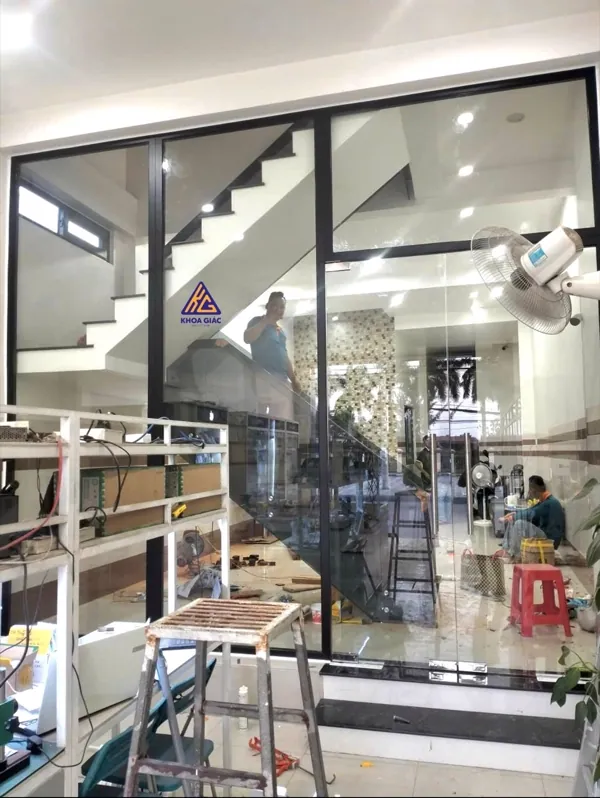 Cửa/vách kính cường lực — thi công tại Cần Thơ, Nhôm Kính Khoa Giác