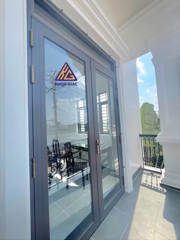 Cửa Xingfa 2 cánh, mở — thi công tại Cần Thơ, Nhôm Kính Khoa Giác