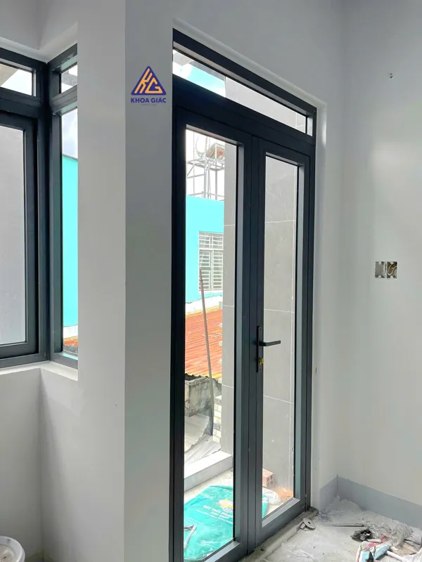 Cửa Xingfa 2 cánh, mở — thi công tại Cần Thơ, Nhôm Kính Khoa Giác