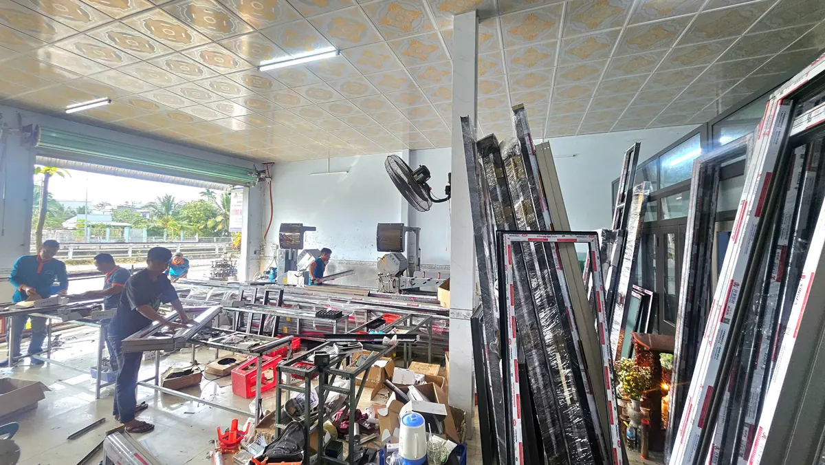 Xưởng gia công khung cửa nhôm Xingfa của Khoa Giác